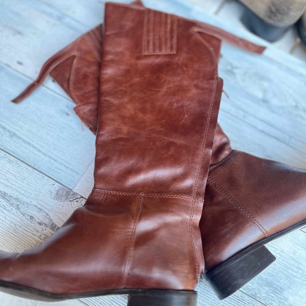 VANELI 8.5 BROWN ITALIAN LEATHER RIDING BOOTS STRETCHY KNEE SHORT BLOCK HEEL